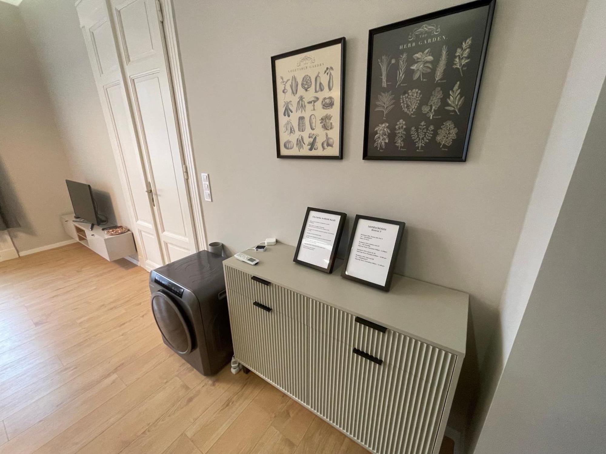City Center 4! Modern And Cozy 3Br In City Center! Будапеща Екстериор снимка
