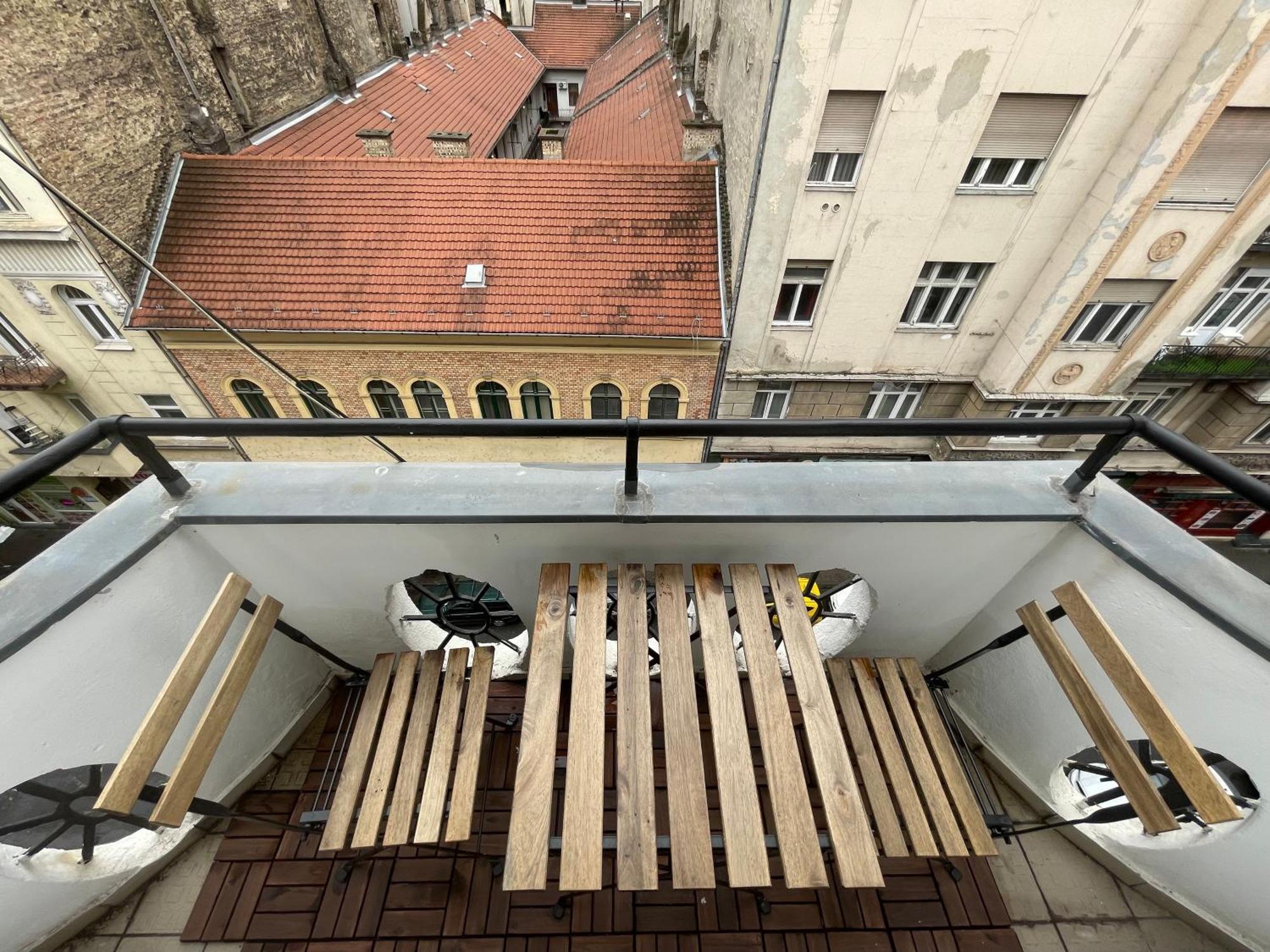 City Center 4! Modern And Cozy 3Br In City Center! Будапеща Екстериор снимка