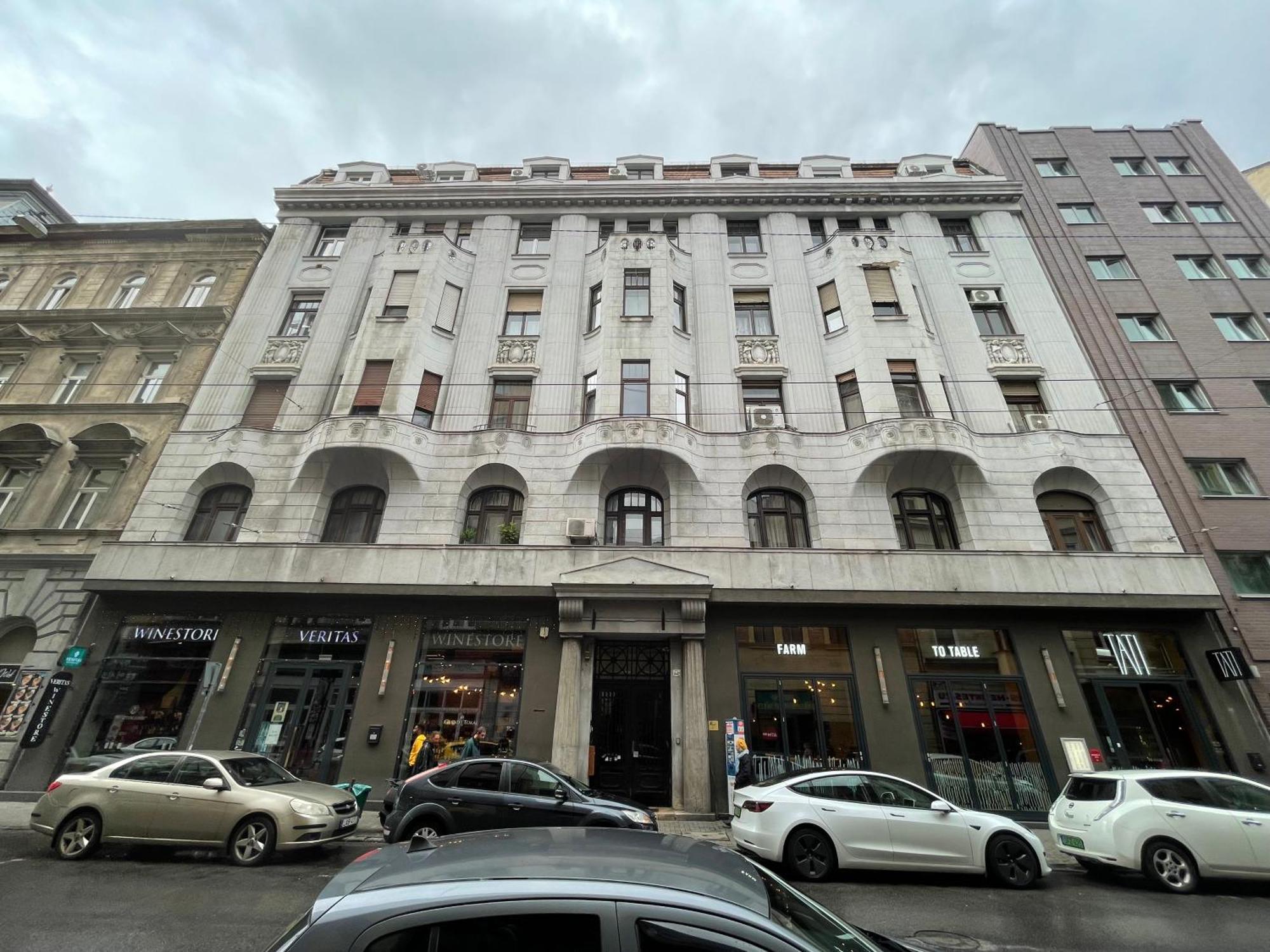 City Center 4! Modern And Cozy 3Br In City Center! Будапеща Екстериор снимка