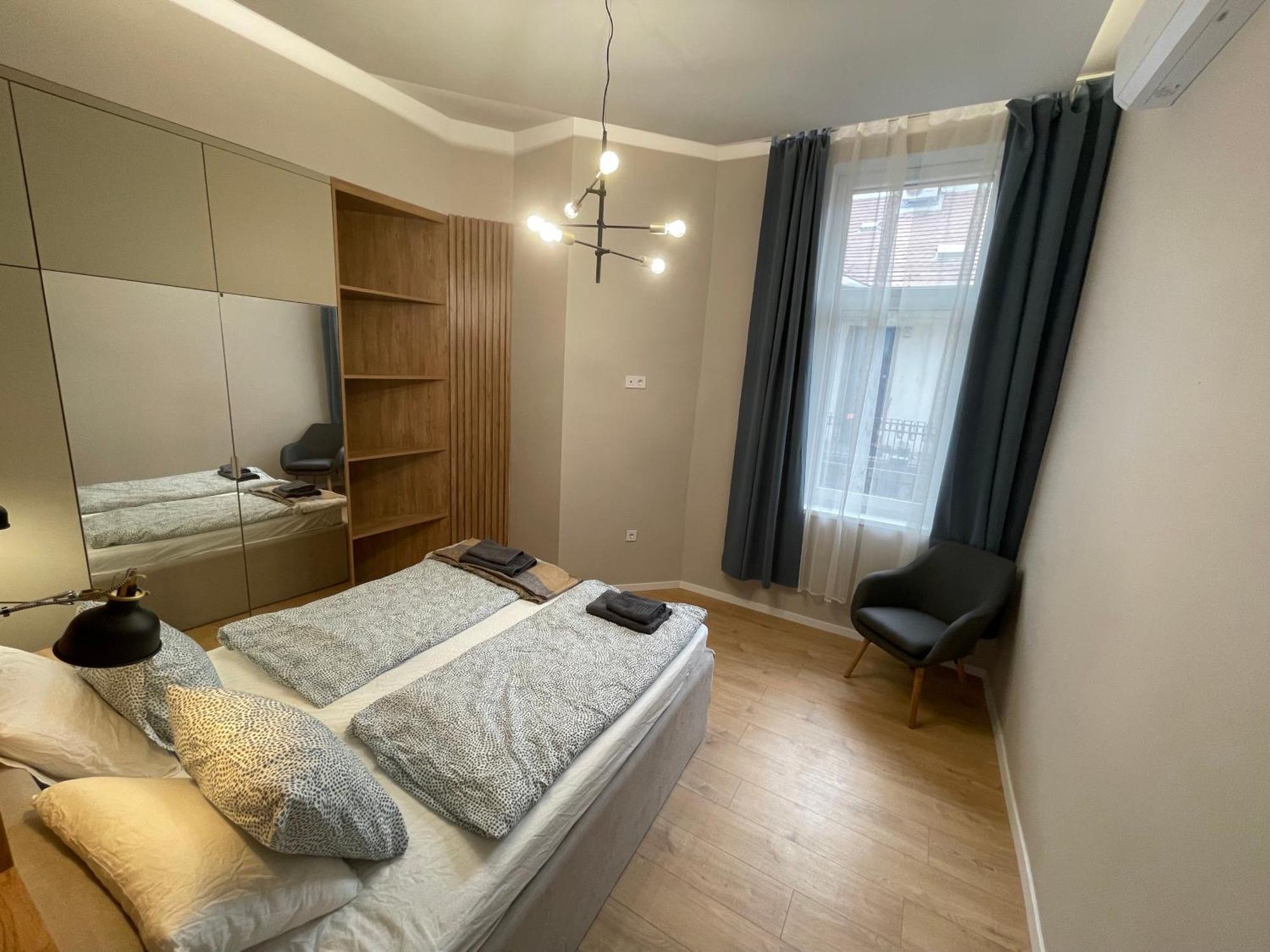 City Center 4! Modern And Cozy 3Br In City Center! Будапеща Екстериор снимка